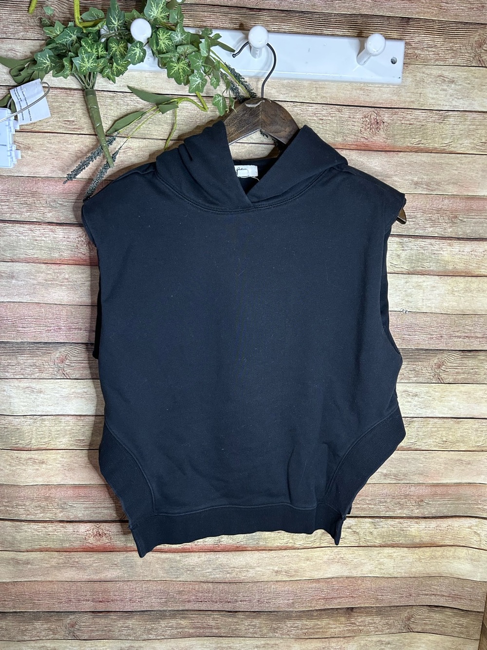 Elan Bridgette Black Sleeveless Cropped Hoodie Sweatshirt Women’s Size Medium